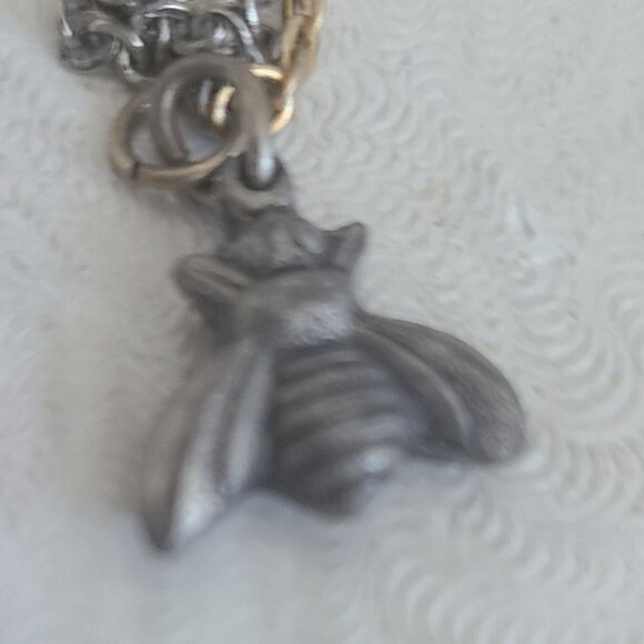Mixed Media Multi Silver Gold Tone Chain Pewter Bee Necklace Designer B in Heart - Picture 4 of 9